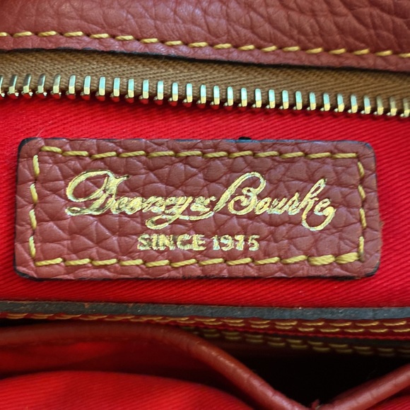 Dooney & Bourke Medium handbag - Picture 7 of 8